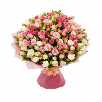 Букет из кустовых роз "Незнакомка" 51 шт.